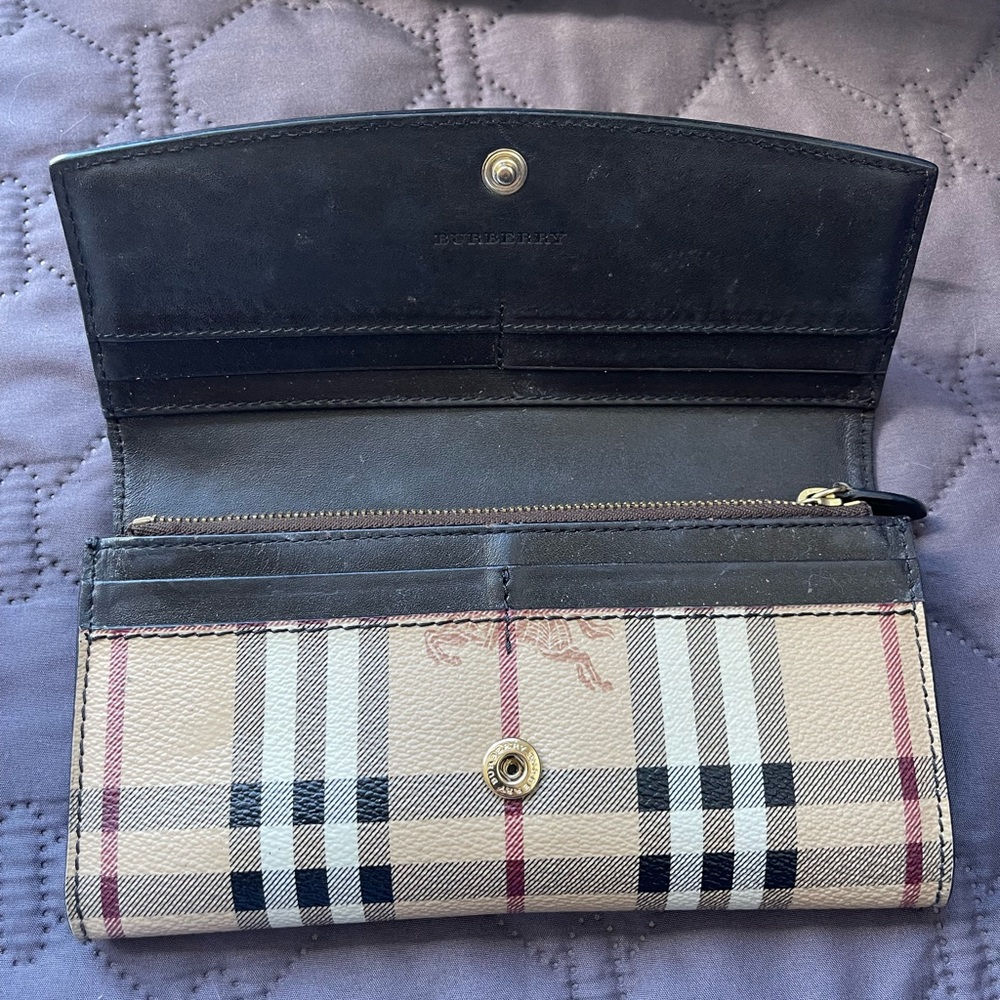 Burberry Nova Check Tote - Picture 11 of 14